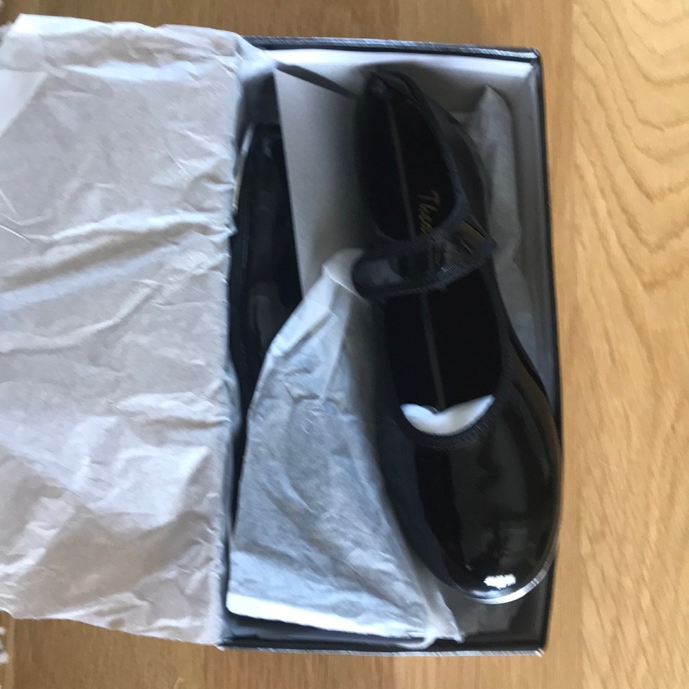 Theatricals girls tap shoes black patent size 13W